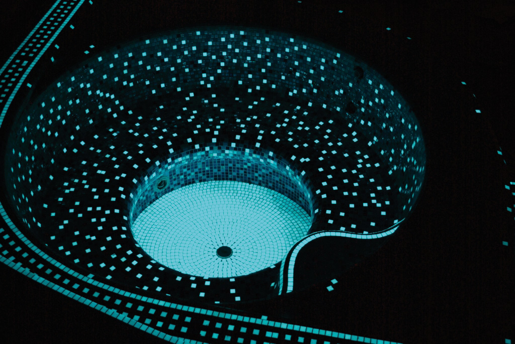 mosaico gresite luminiscente piscinas pool mosaic glows in the dark